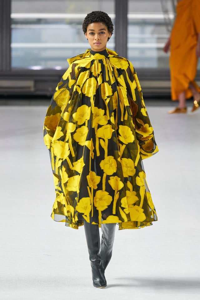 Nº 163 - EL ELEGANTE GLAMOUR DE CAROLINA HERRERA