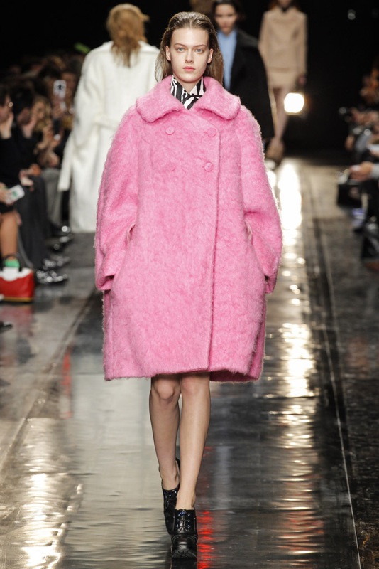 Nº 84 - CARVEN: EL ABRIGO "COCOON" SALTA A LA CALLE