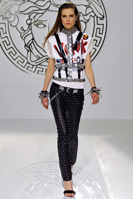 asmoda.Models.Custom.FotosVista