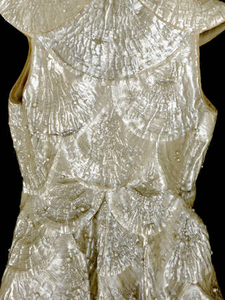 Vestido de noche con nácar 1936