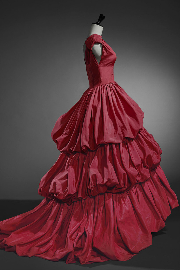 Traje de baile de shantung