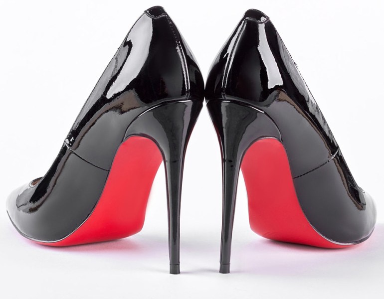 Stilettos con la famosa suela roja