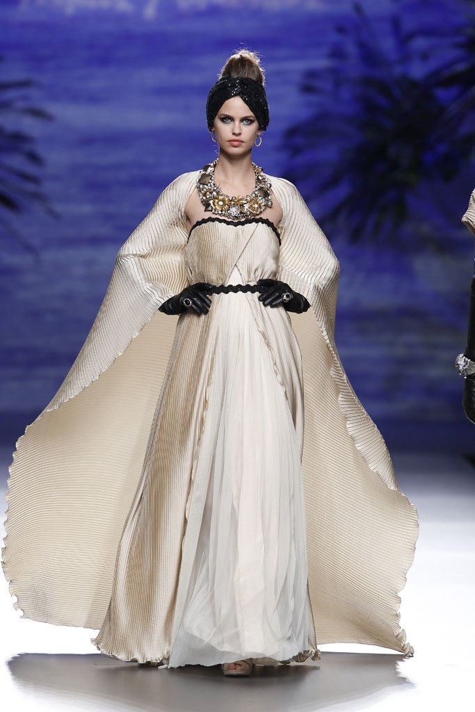 Modelo en la pasarela Cibeles