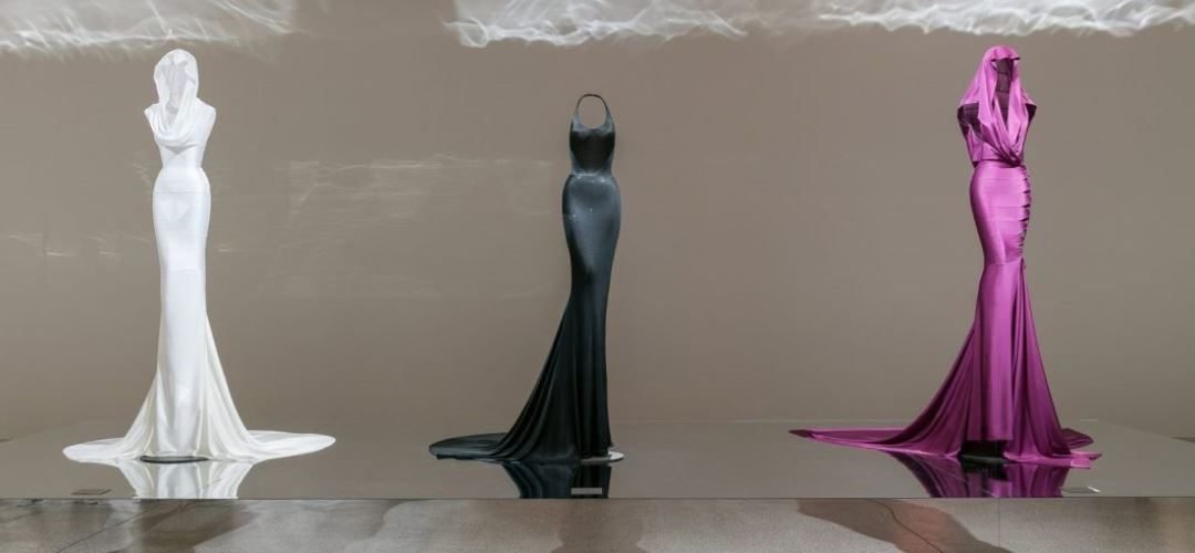Modelos de Alaïa en el Museo Guetaria