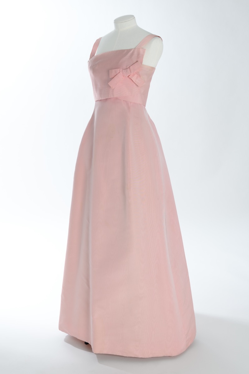 Vestido de noche, 1961