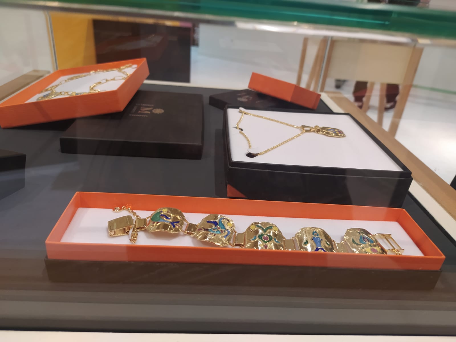 Joyas inspiradas en el bordado