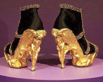 Nº 104 - ZAPATOS: PLACER Y DOLOR