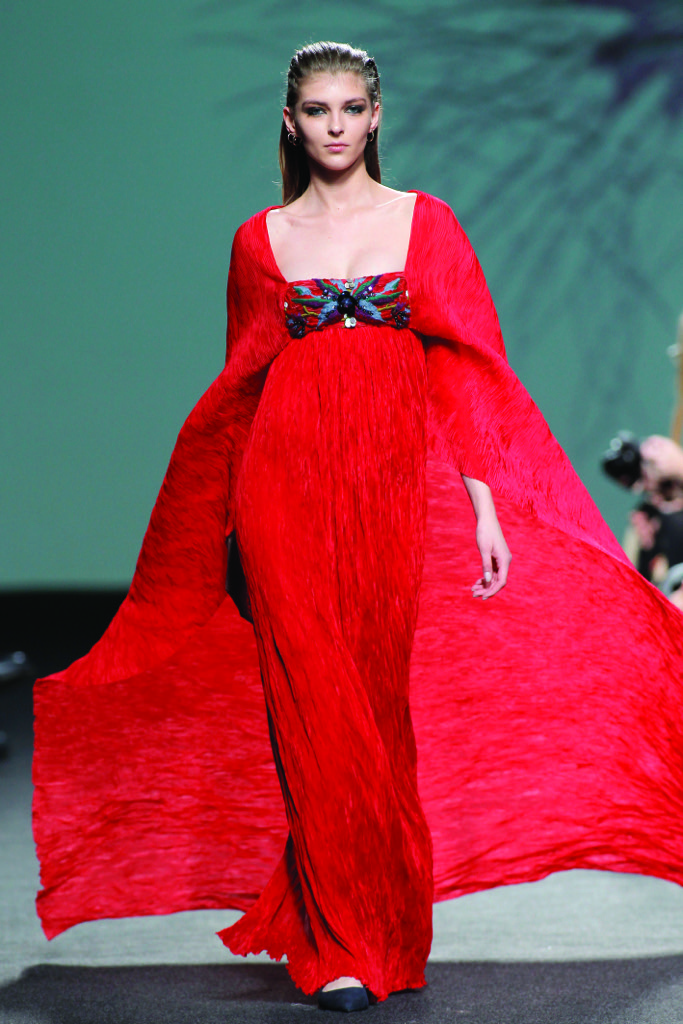 asmoda.Models.Custom.FotosVista