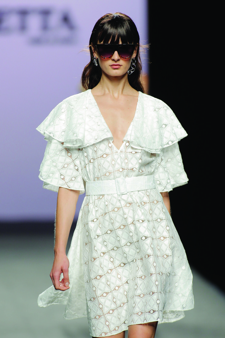 asmoda.Models.Custom.FotosVista