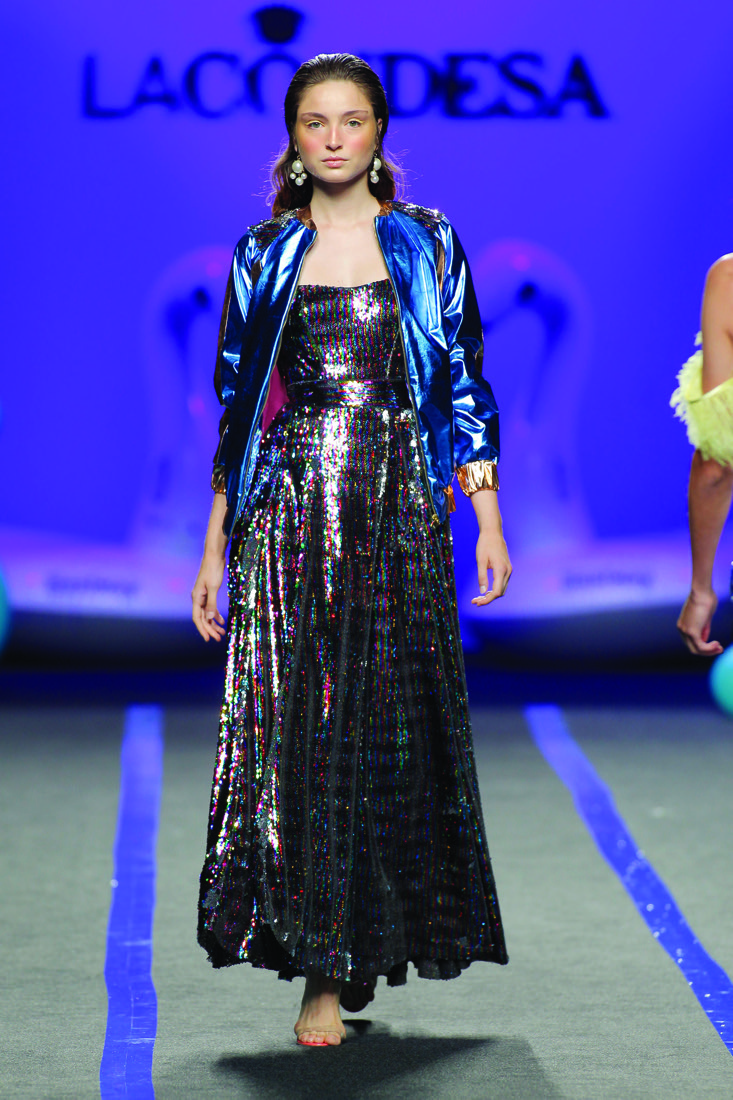 asmoda.Models.Custom.FotosVista