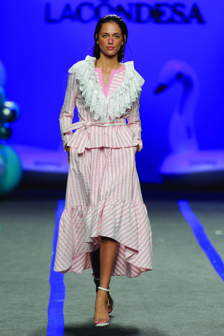 asmoda.Models.Custom.FotosVista