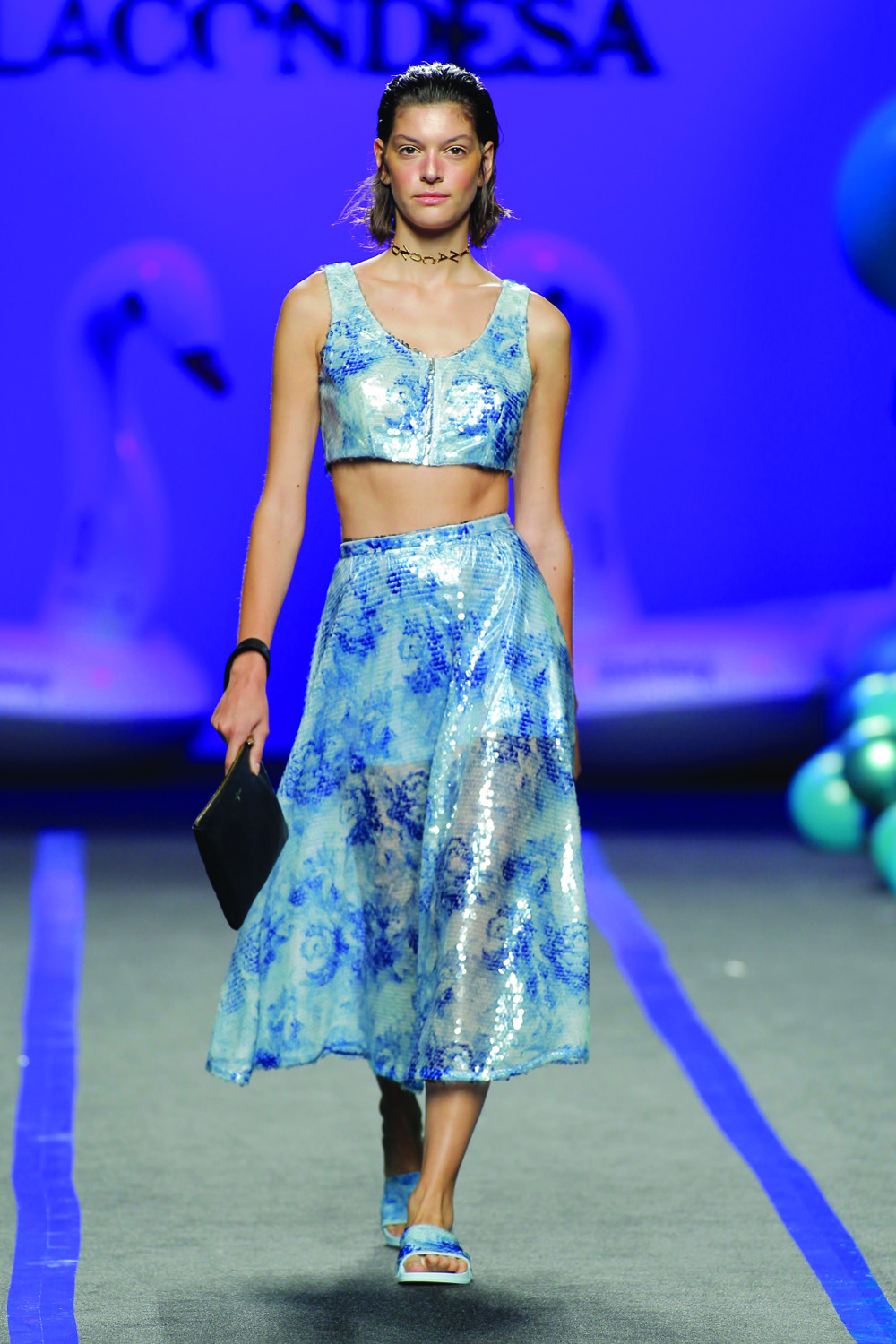 asmoda.Models.Custom.FotosVista
