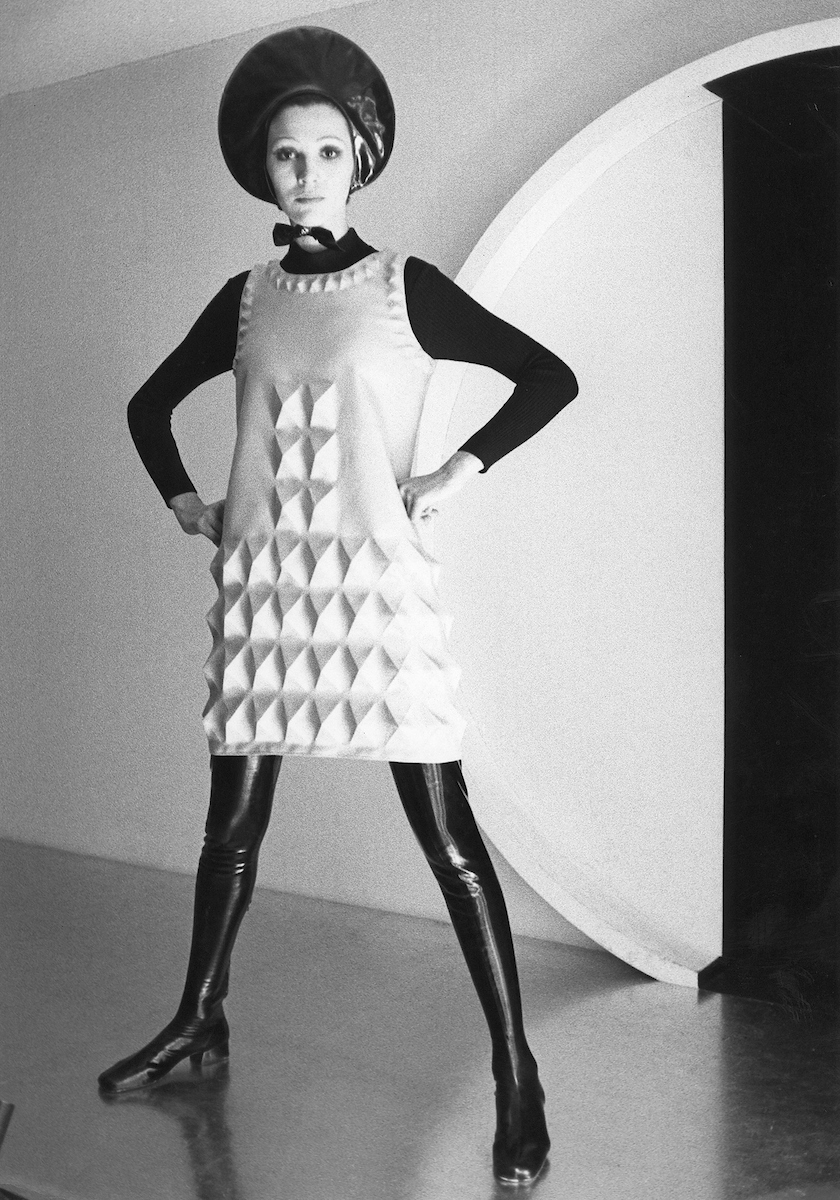 asmoda.Models.Custom.FotosVista