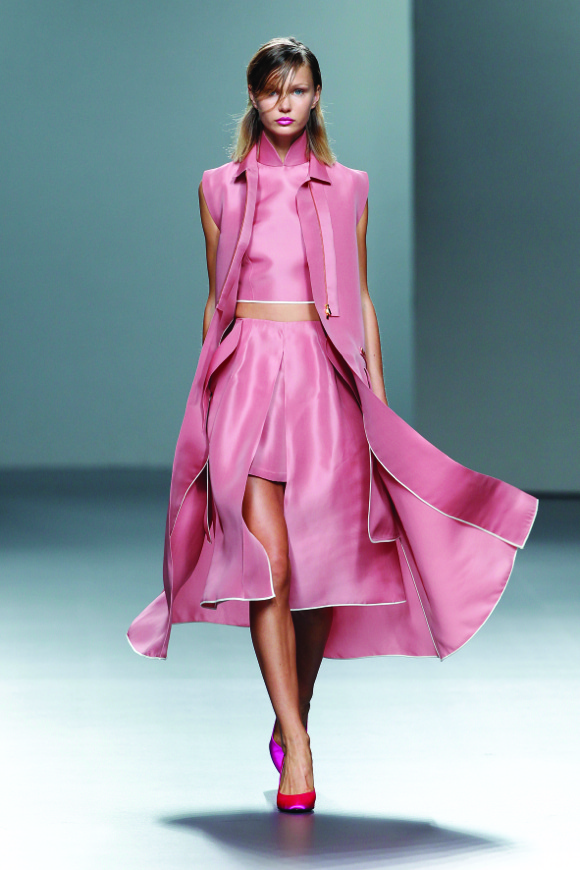 asmoda.Models.Custom.FotosVista