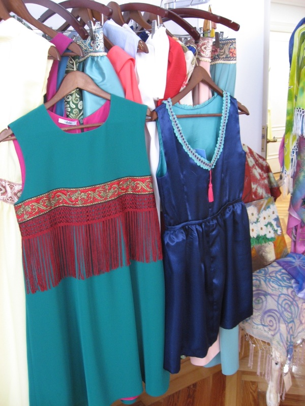 Dos de sus vestidos