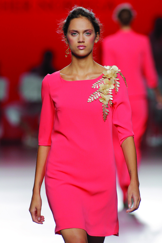 asmoda.Models.Custom.FotosVista