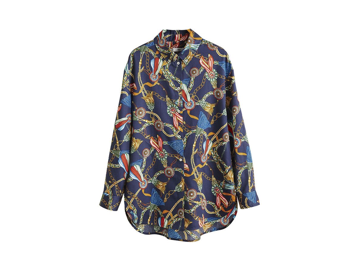 Blusa con estampado pañuelo. Mango