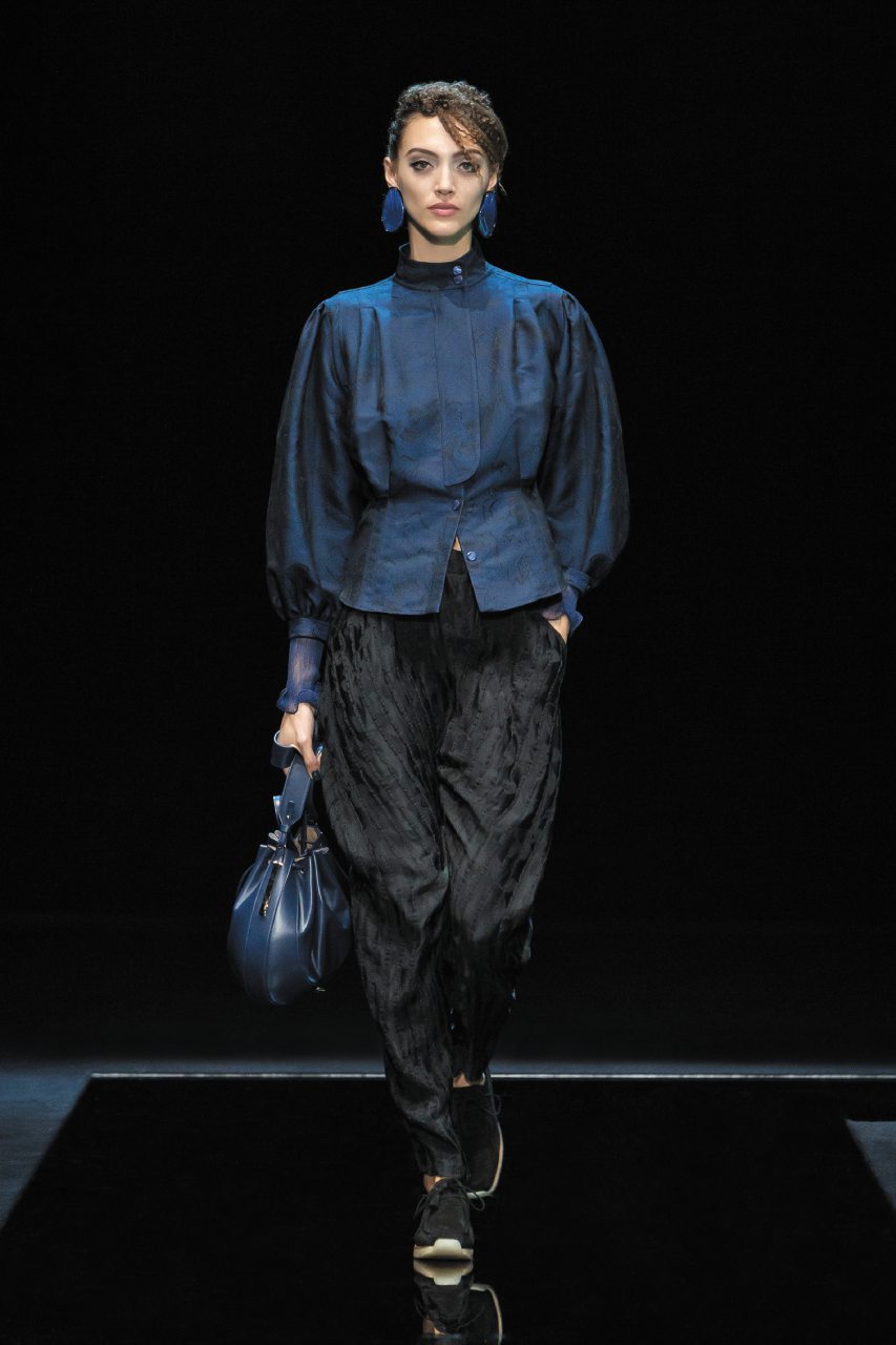 Azul y negro. Armani