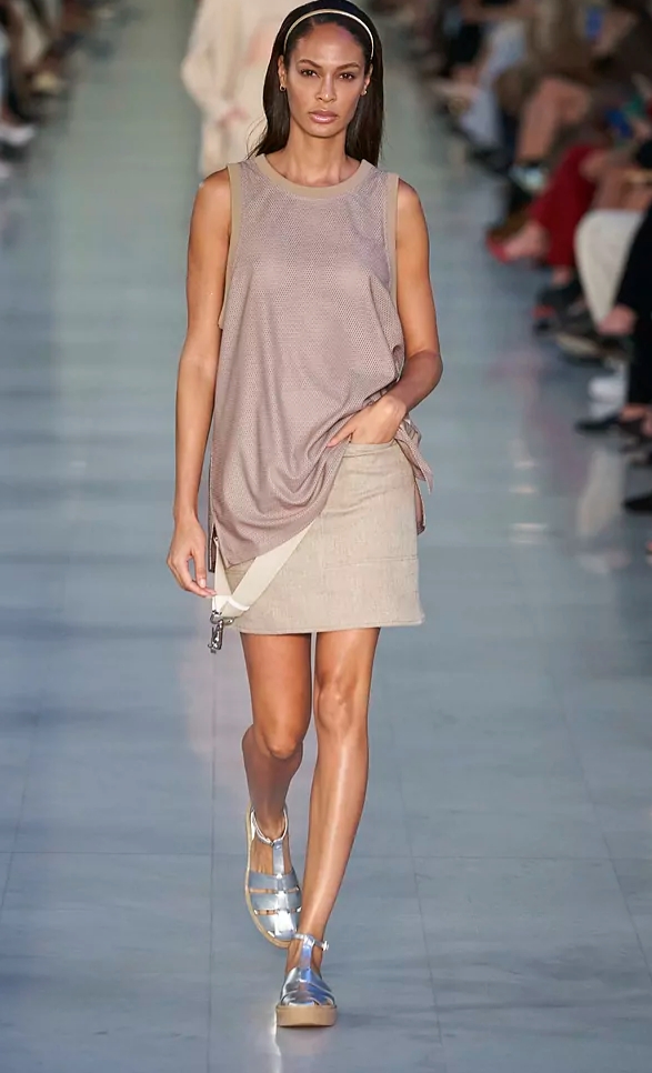 En piel plateada. Max Mara