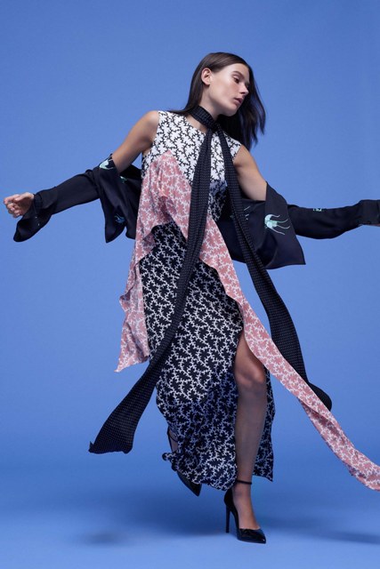 asmoda.Models.Custom.FotosVista