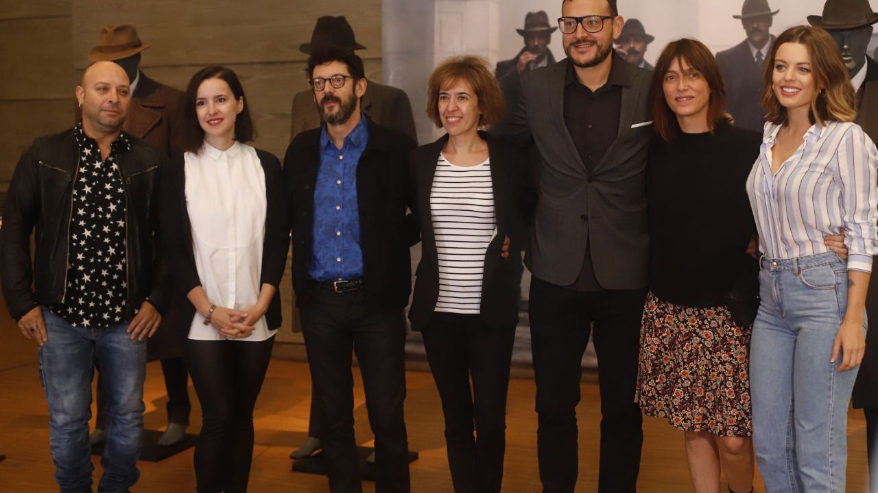 El director y los protagonistas