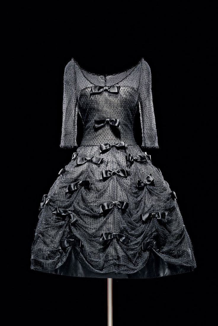 Vestido con lazos