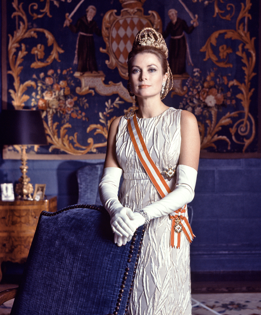 Nº 146 - GRACE DE MÓNACO, "PRINCESA EN DIOR"