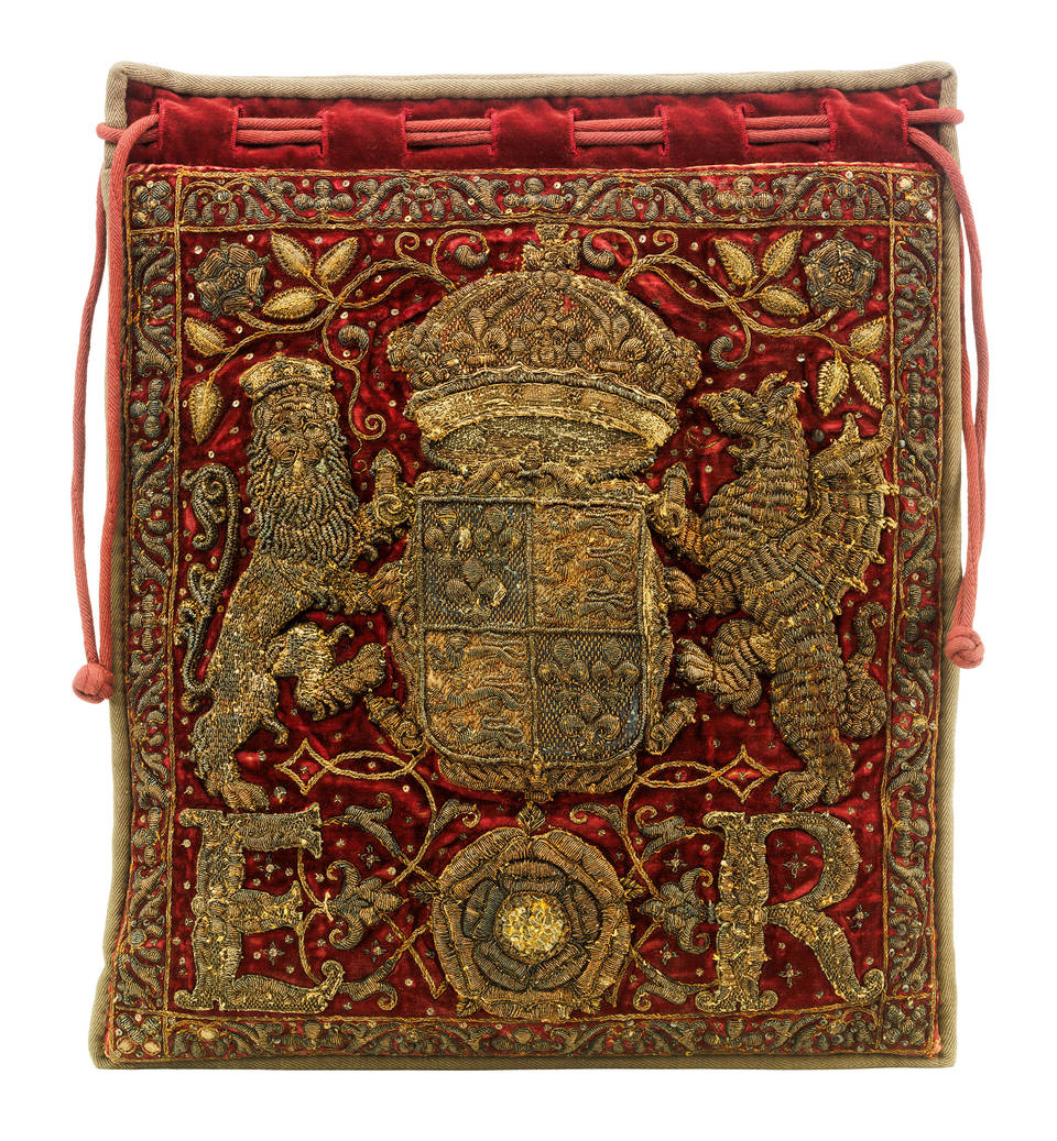 Bolso bordado siglo XVI