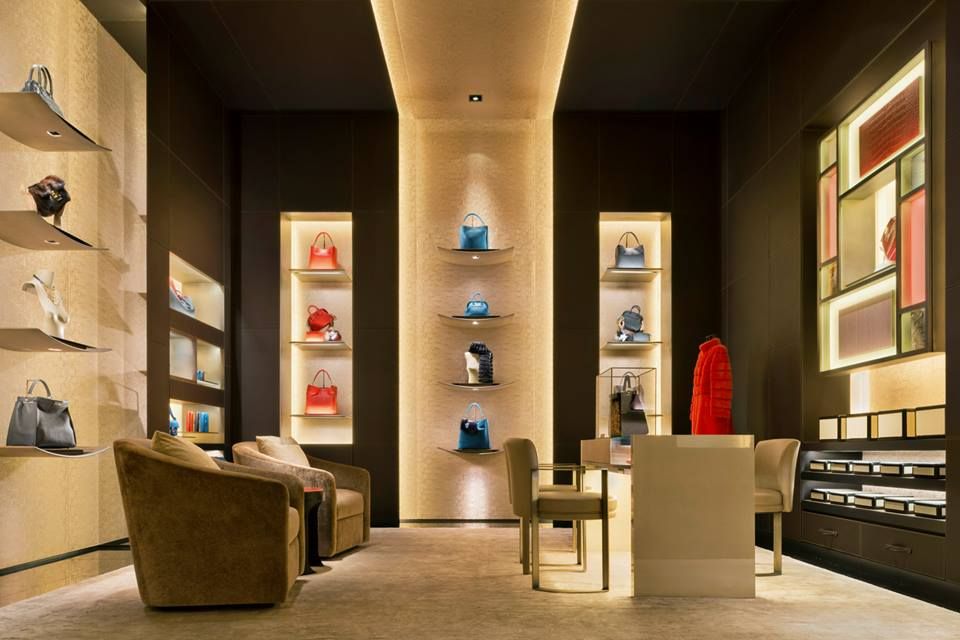 Elegante tienda de Prada