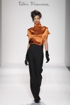 asmoda.Models.Custom.FotosVista