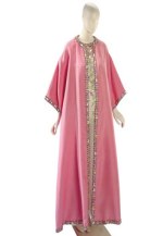 Caftán de seda y pedrería de Dior