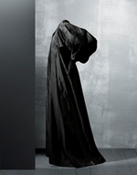Abrigo de noche. @Manuel Outumuro/F. Balenciaga