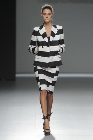 asmoda.Models.Custom.FotosVista