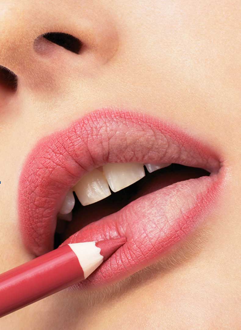 Siempre delinear labios
