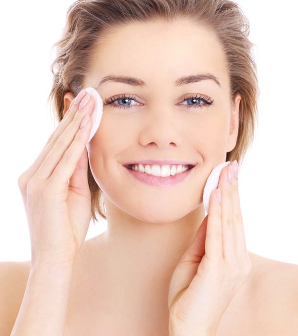 La importancia de una buena limpieza facial