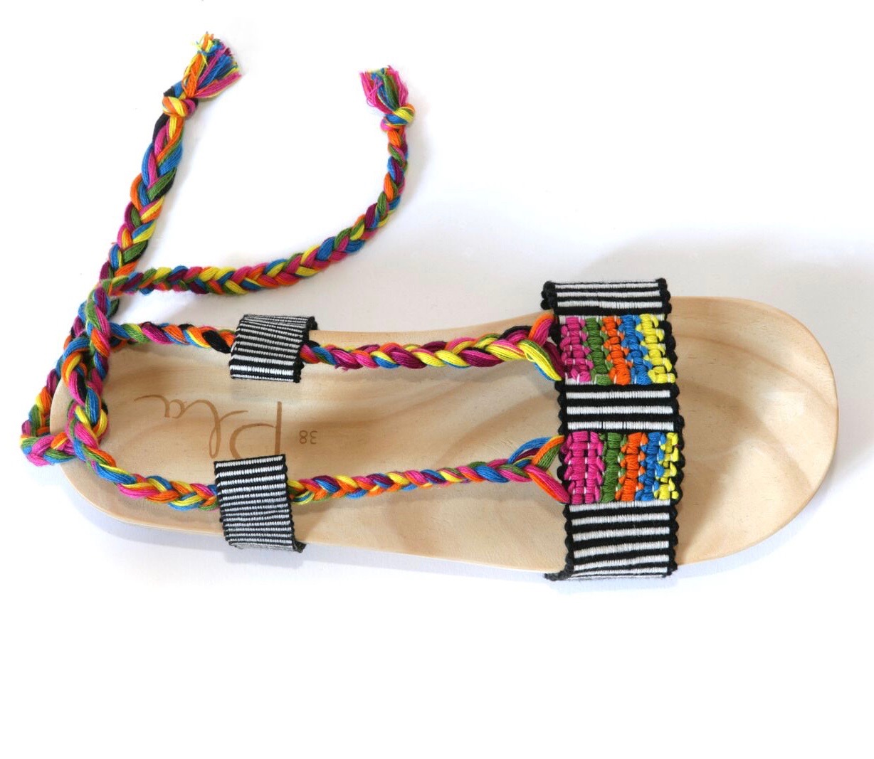 Complementos SANDALIAS ARTESANAS Y SOLIDARIAS