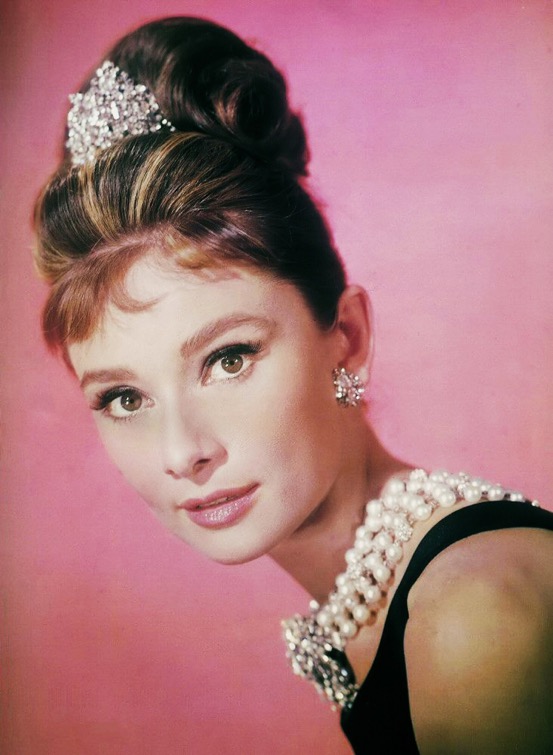 Nº 131 - ¿A QUIÉN DEJÓ SUS JOYAS AUDREY HEPBURN?