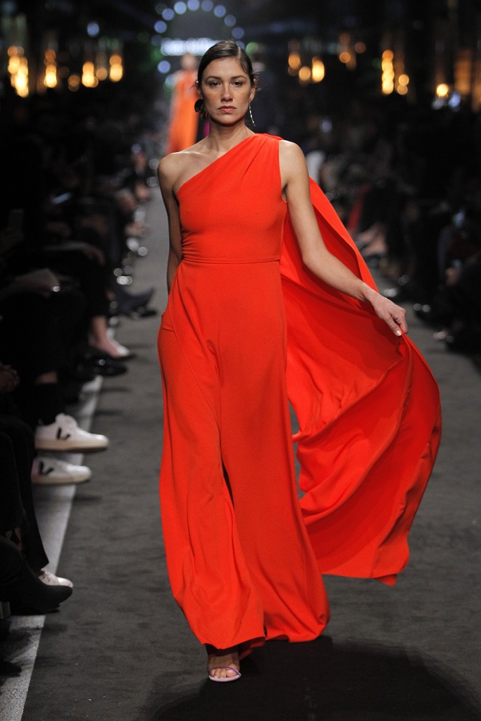 Rojo. Pedro del Hierro