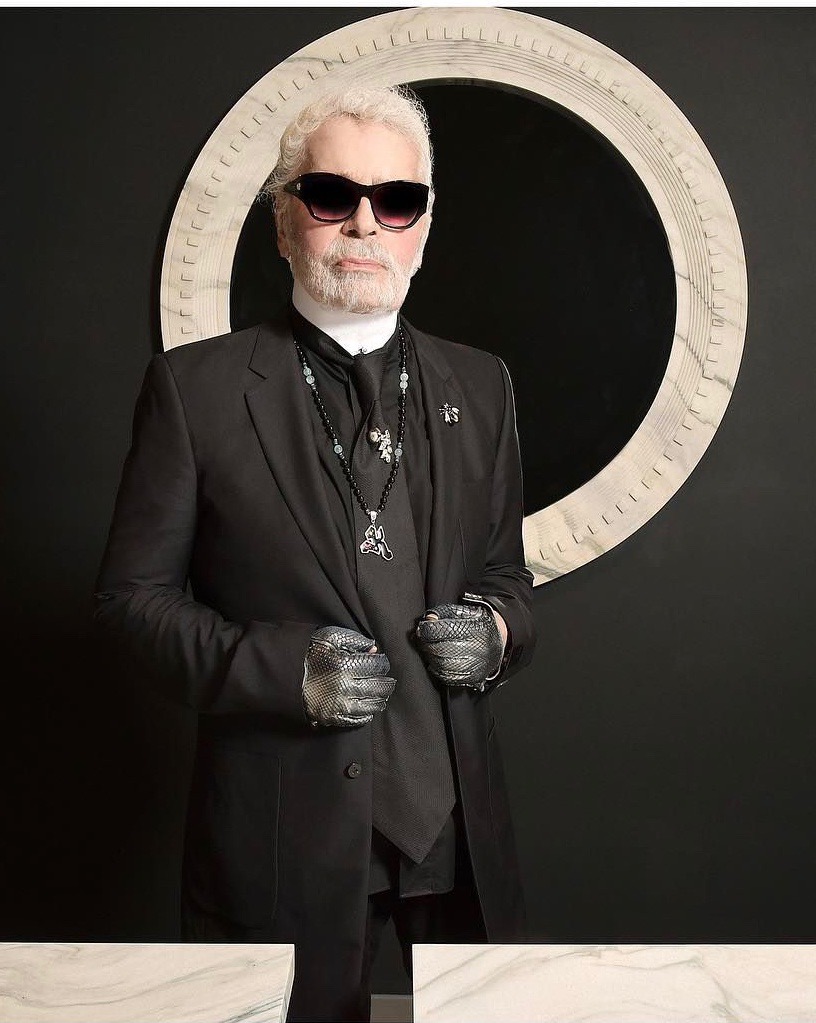 Nº 143 - LAS ESCULTURAS DE KARL LAGERFELD