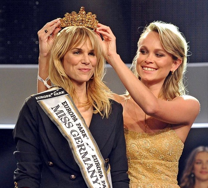 Nº 155 - MISS ALEMANIA, ESPOSA, MADRE Y EMPRESARIA
