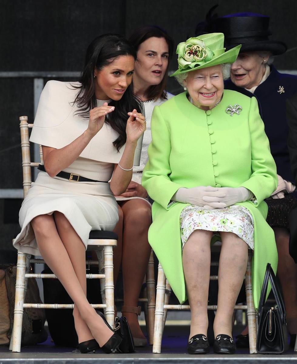 Isabel II con Meghan Markle
