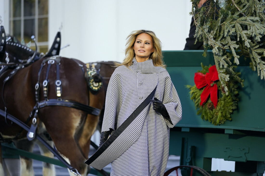 Melania y el conjunto Balenciaga