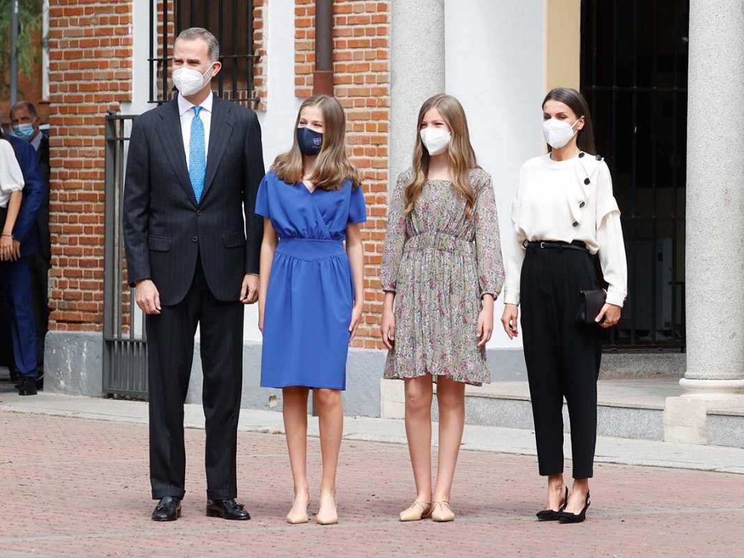 Los Reyes con sus hijas