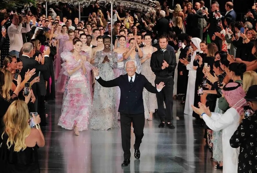 Suntuoso desfile de Armani