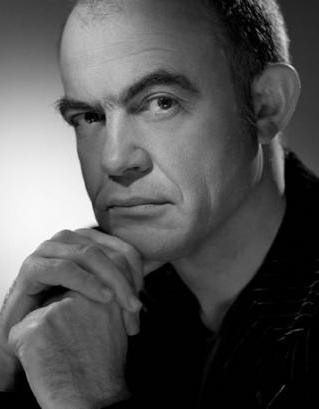Nº 80 - CHRISTIAN LACROIX VUELVE A LA COSTURA