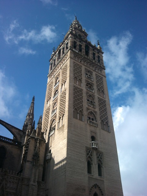Nº 81 - MODA A TOPE EN SEVILLA
