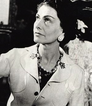 Nº 85 - ¿QUIERE USTED SER MODELO DE CHANEL?
