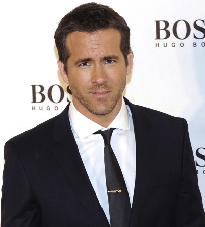 Nº 86 - RYAN REYNOLDS, DESBORDADO POR SUS FANS