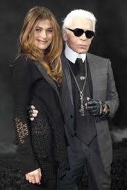 Elisa y Lagerfeld