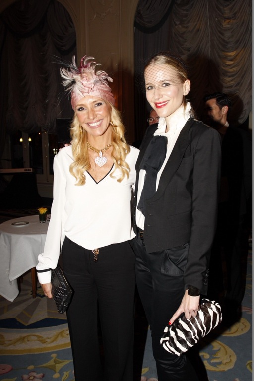 Marta Robles y María León